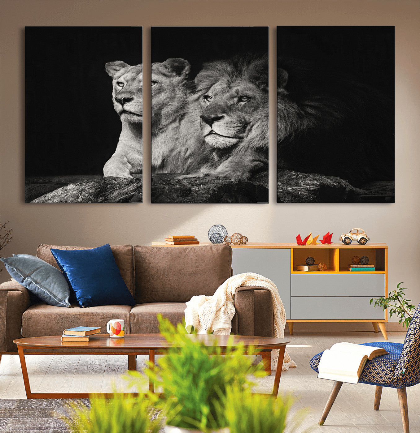 80013-MGV-CV-36X24-Lion Couple Wall Art Canvas Print – Elegant Black and White Wildlife Portrait Lion Family Artwork for Home, Office
