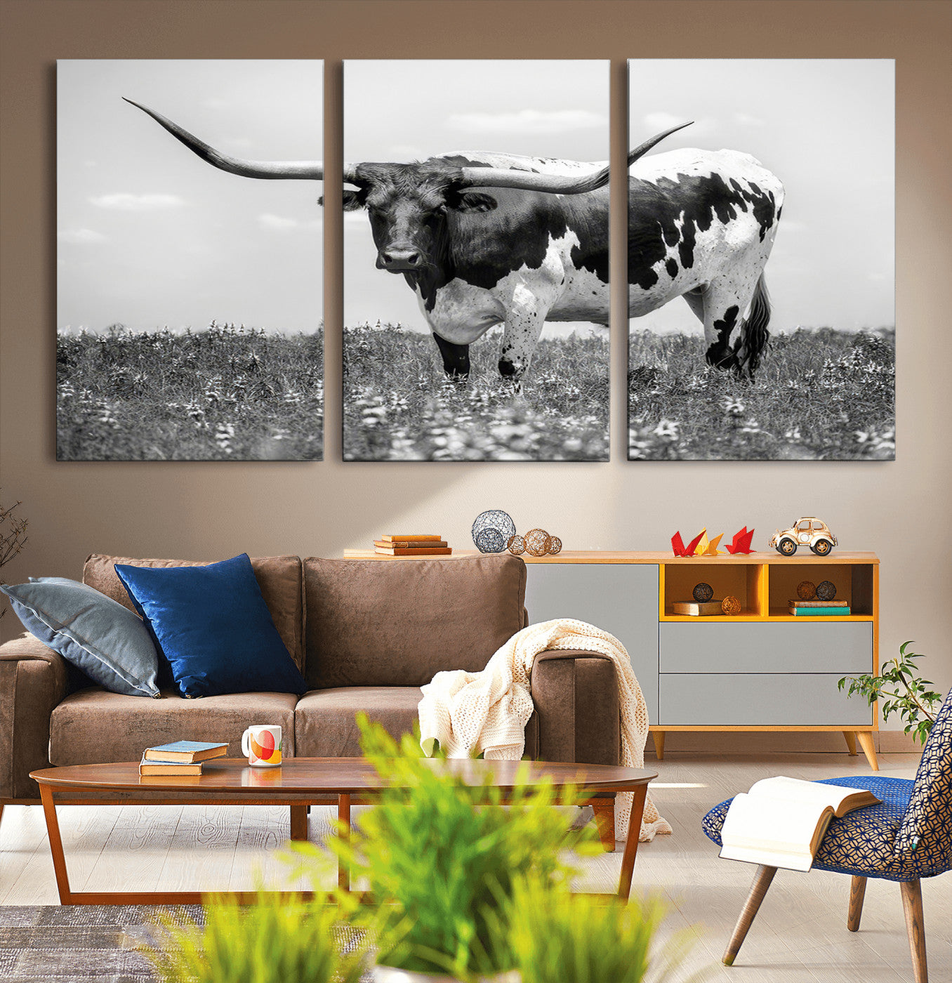 -Texas Black White Highland Longhorn Cow Wall Art Canvas Print