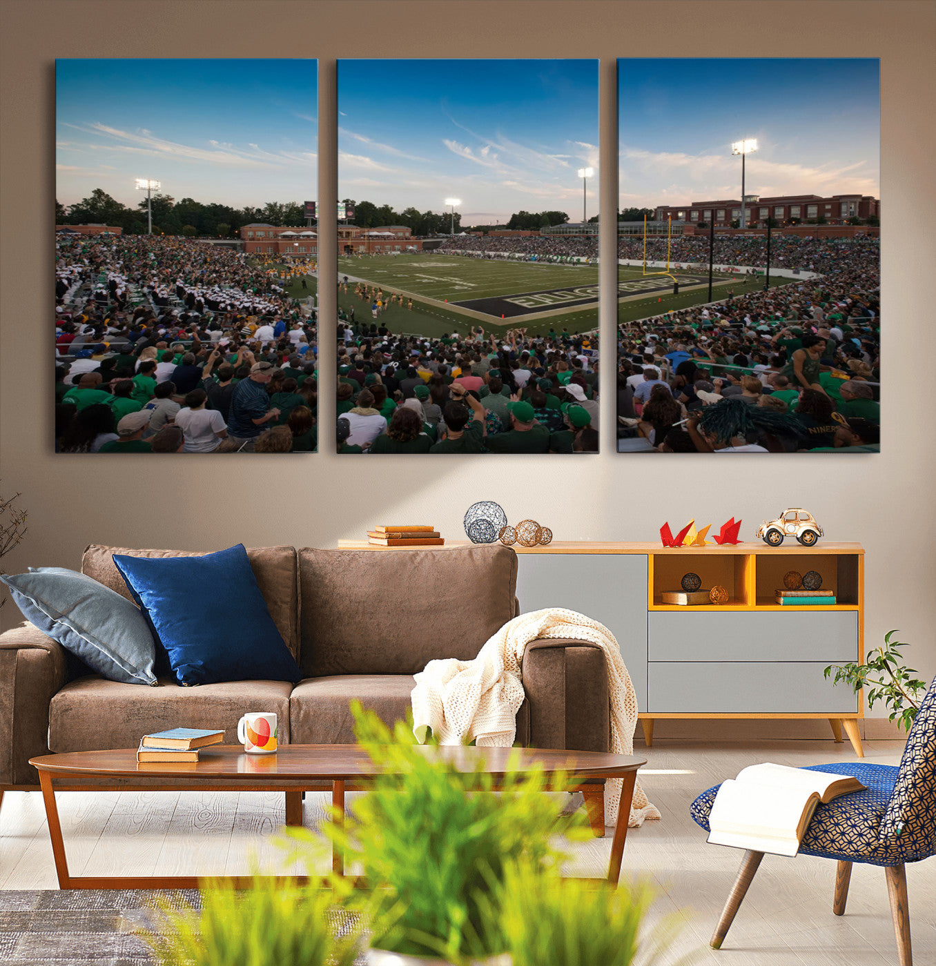 MGV-CV-60X30-3P - University of Charlotte 49ers Football Team Print - Charlotte Jerry Richardson Stadium Wall Art