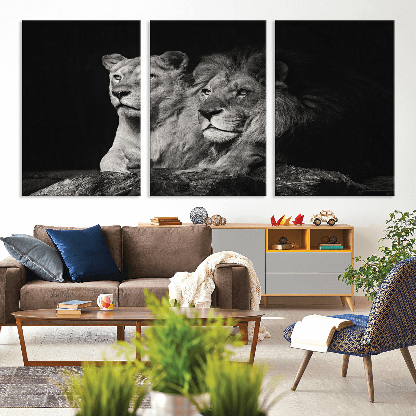MGV-CV-60X30-3P - Lion Couple Canvas Wall Art Print – Elegant Wildlife Portrait in Black and White Lion Family – Ready to Hang