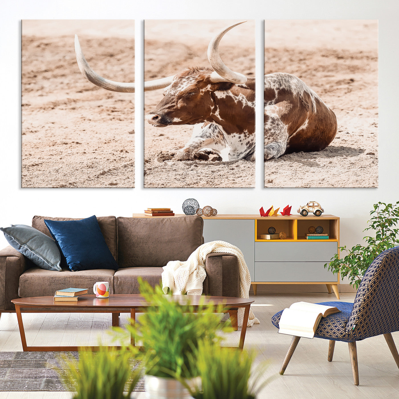 91248682-MGV-CV-36X24-Texas Longhorn Wall Art Canvas Print, Framed Resting Bull Art Picture Print, Spotted Cattle Perfect Rustic Western Decor, Spotted Cattle