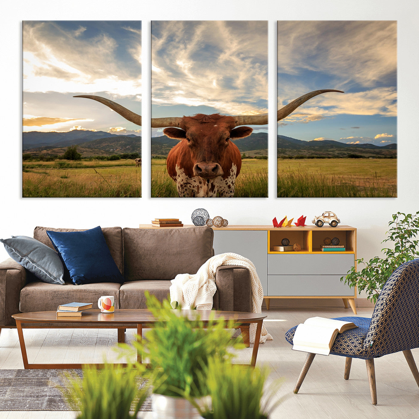 MGV-CV-60X30-3P - Texas Longhorn Canvas Wall Art – Majestic Triptych Animal Print – Rustic Western Decor for Living