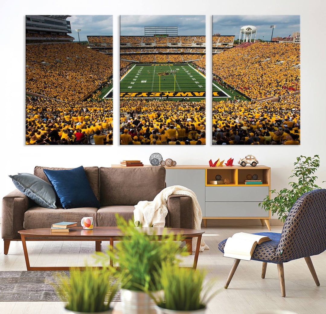 Kinnick Stadium - Iowa Hawkeyes Football Team Print - Iowa City Kinnick Stadium Wall Art Canvas Print