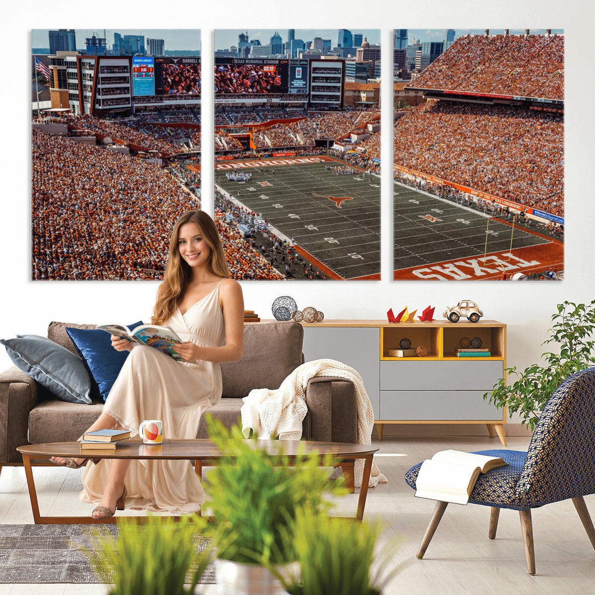 92103-MGV-CV-36X24 - University of Texas Longhorns Football Team Print - Austin Darrell K Royal-Texas Memorial Stadium