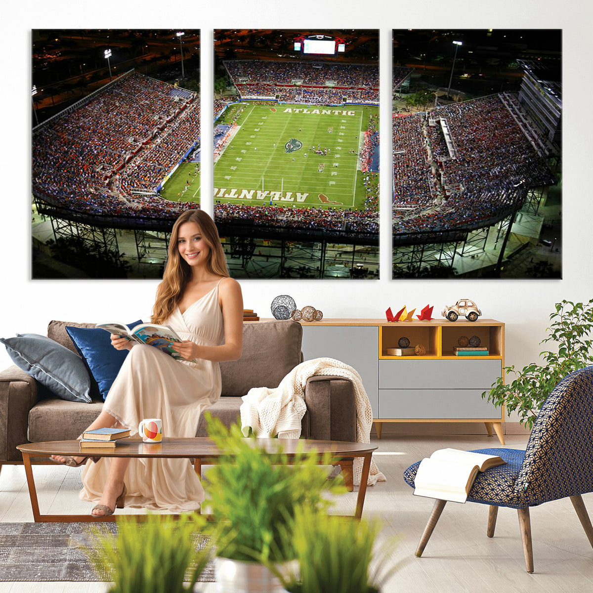 72354-MGV-CV-36X24 - Florida Atlantic University Owls Football Team Print - Boca Raton FAU Stadium Wall Art Canvas Print