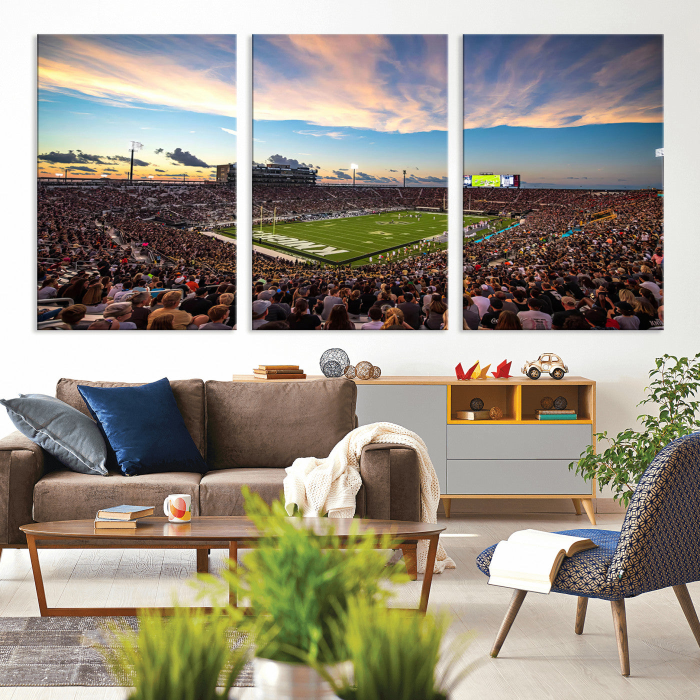 MGV-CV-60X30-3P - UCF Knights Football Team Print - Orlando FBC Mortgage Stadium Wall Art Canvas Print