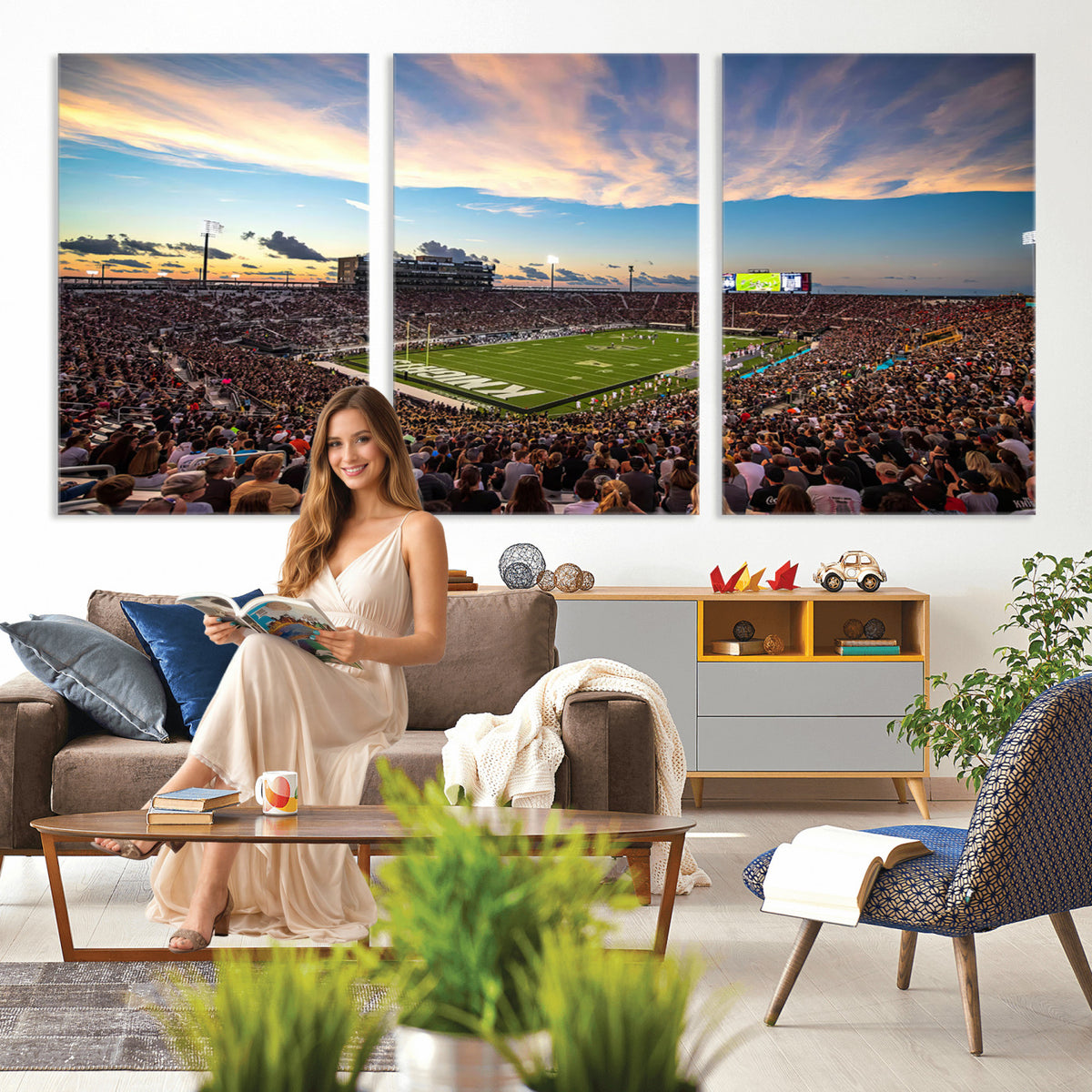 50243-MGV-CV-36X24 - UCF Knights Football Team Print - Orlando FBC Mortgage Stadium Wall Art Canvas Print