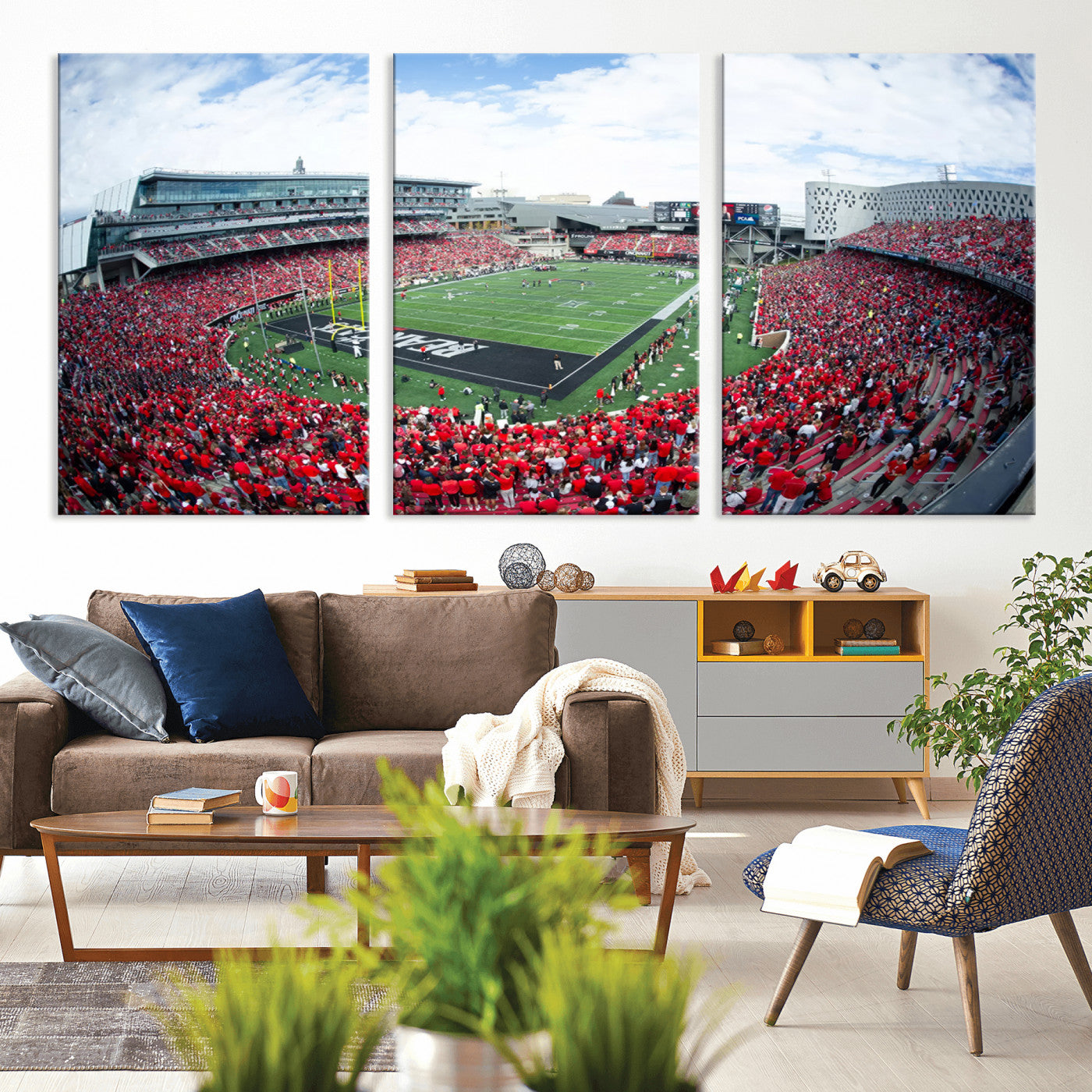 MGV-CV-60X30-3P - Cincinnati Bearcats Football Team Print - Nippert Stadium Wall Art Canvas Print