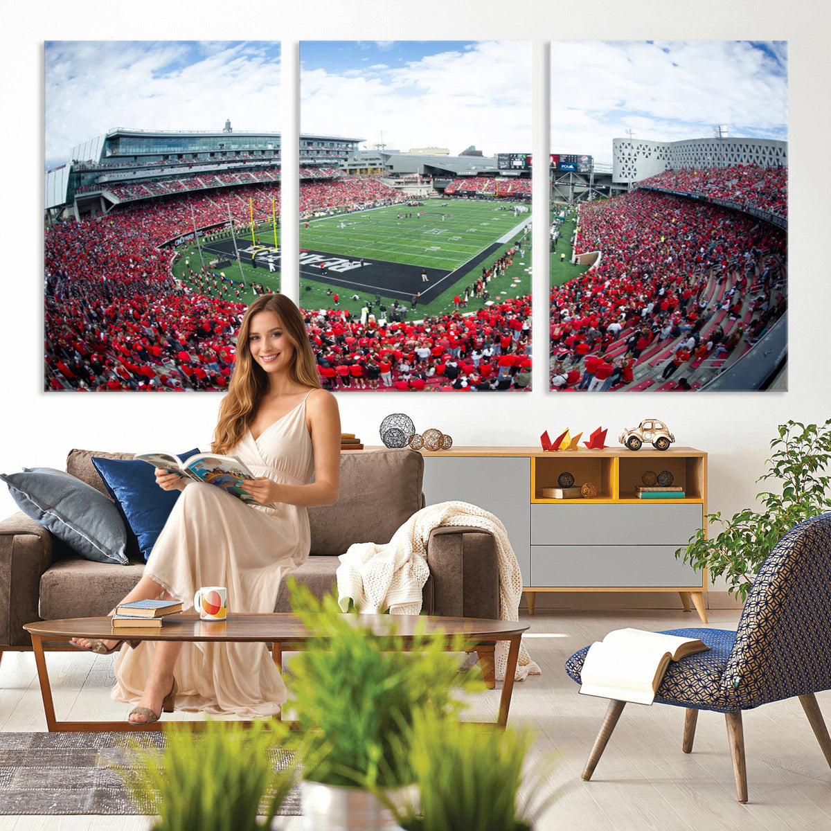 54070-MGV-CV-36X24 - Cincinnati Bearcats Football Team Print - Nippert Stadium Wall Art Canvas Print