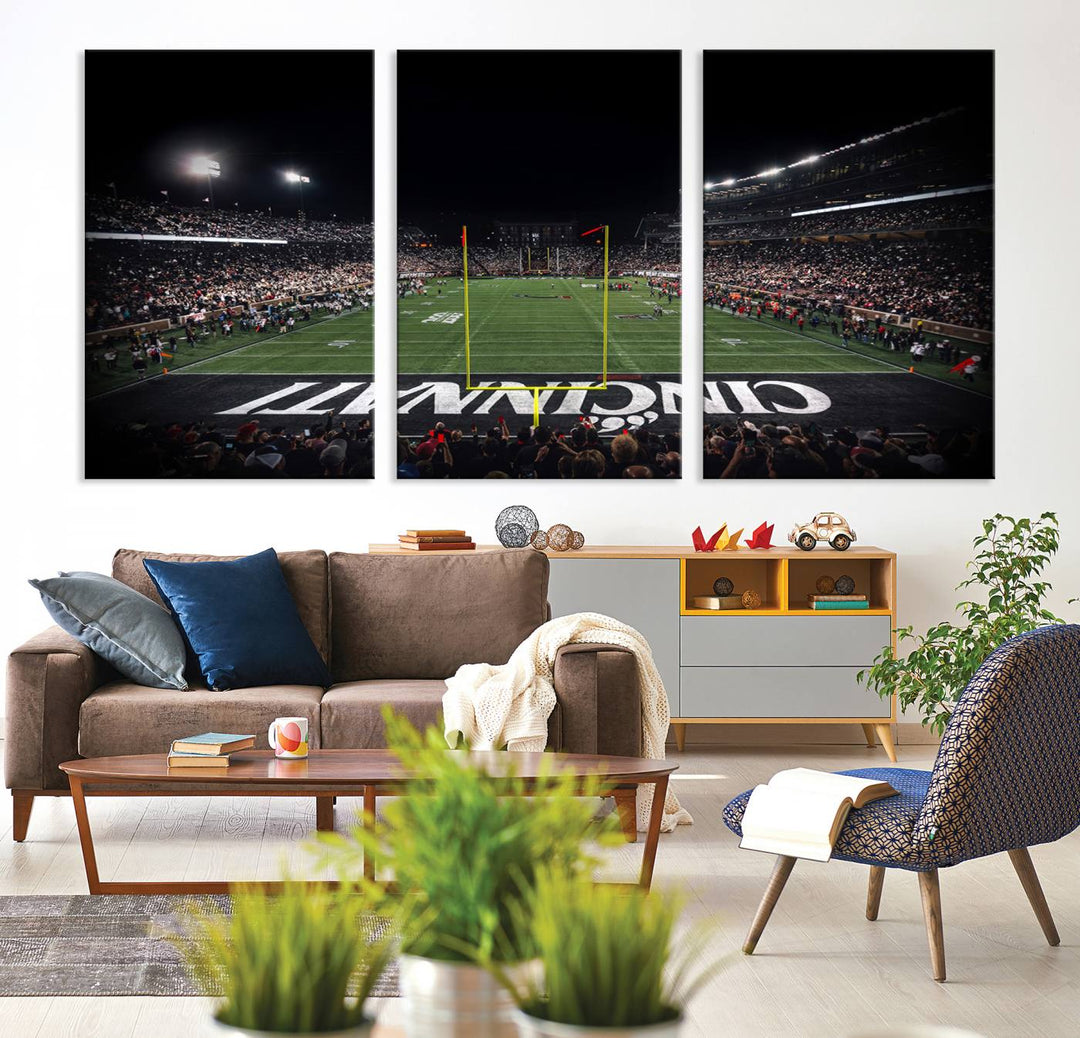 Cincinnati Bearcats Football Team Print - Nippert Stadium Wall Art Canvas Print