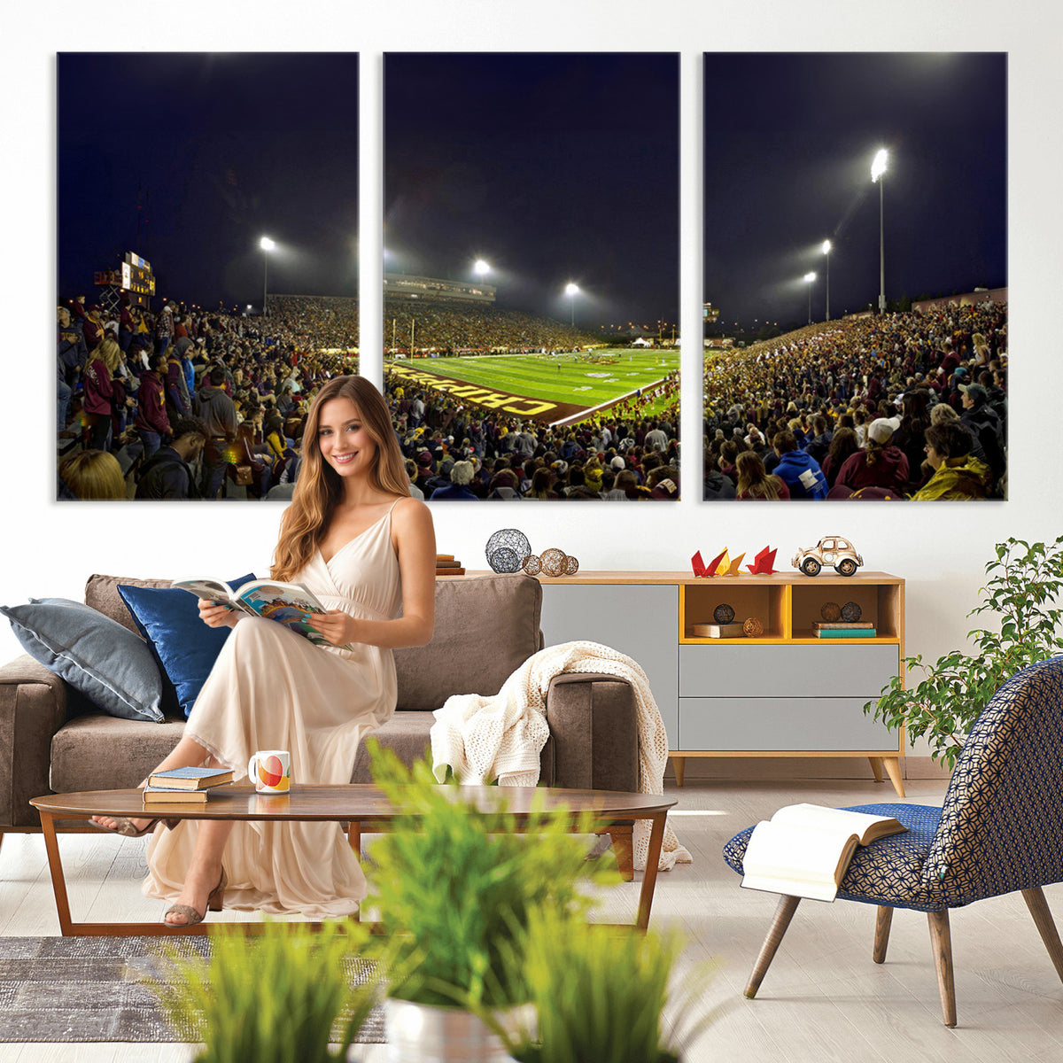 45619-MGV-CV-36X24 - Central Michigan University Chippewas Canvas Wall Art, Football Team Print - Mount Pleasant