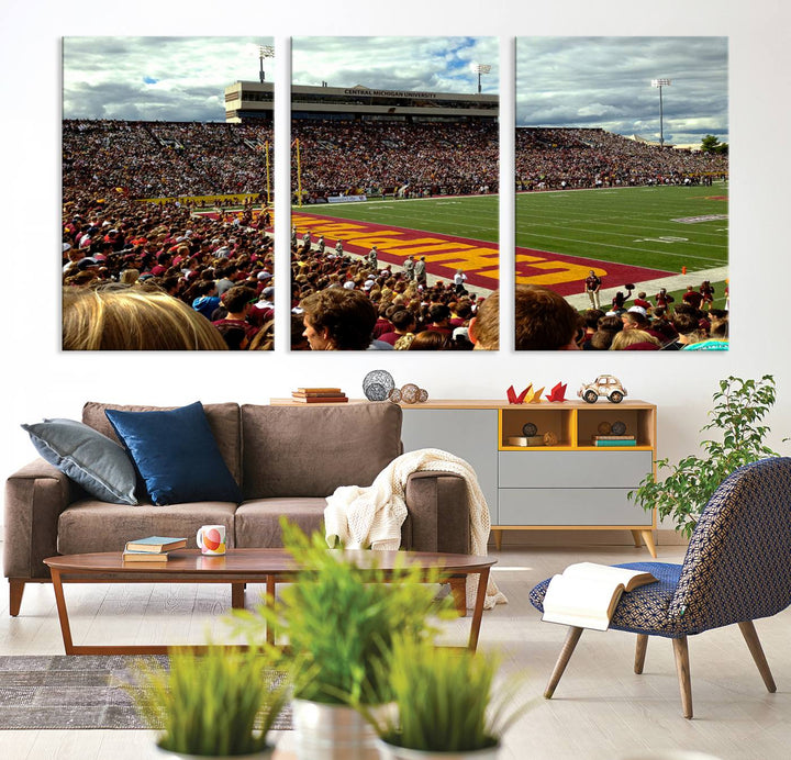 Central Michigan University Chippewas Football Team Print - Mount Pleasant Kelly/Shorts Stadium Wall Art Canvas Print