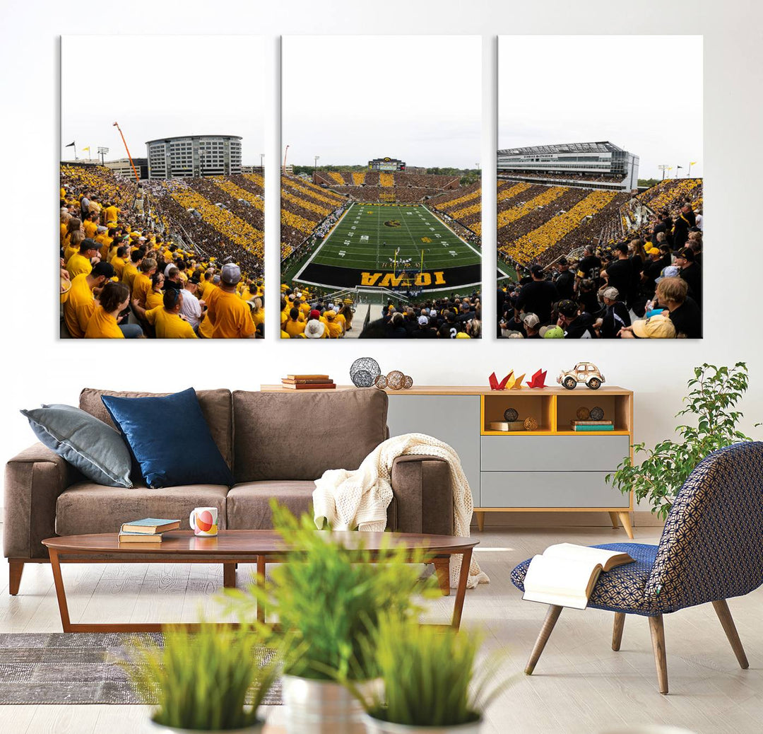 Iowa University Hawkeyes Football Team Print - Iowa City Kinnick Stadium Wall Art Canvas Print