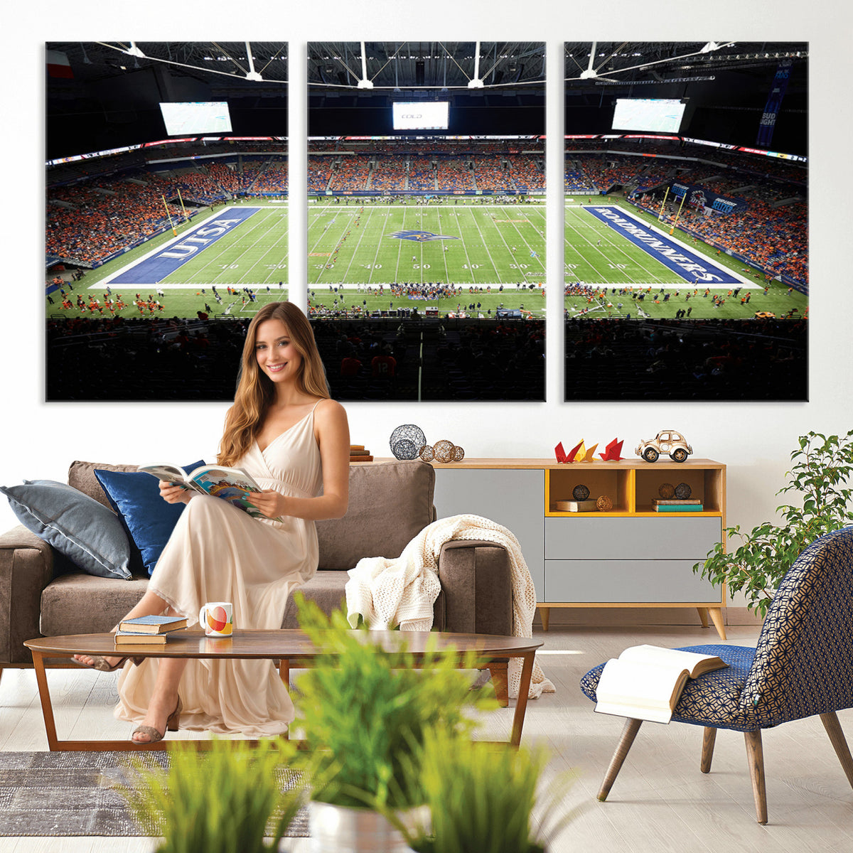 98617-MGV-CV-36X24 - The University of Texas at San Antonio Roadrunners Football Team Print, San Antonio Alamodome