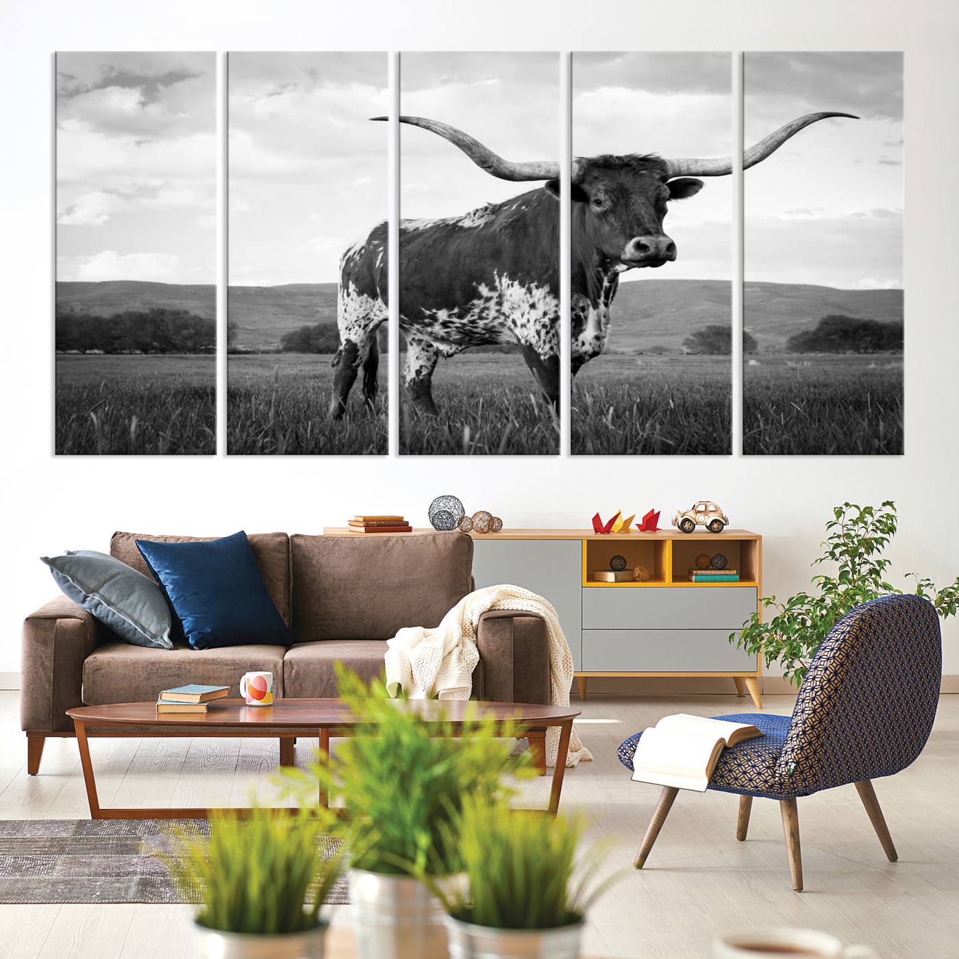 46976-MGV-CV-60X31-5P-Black and White Longhorn Texas Cow Canvas Wall Art Print Animal Picture, Black and White Longhorn Canvas Print