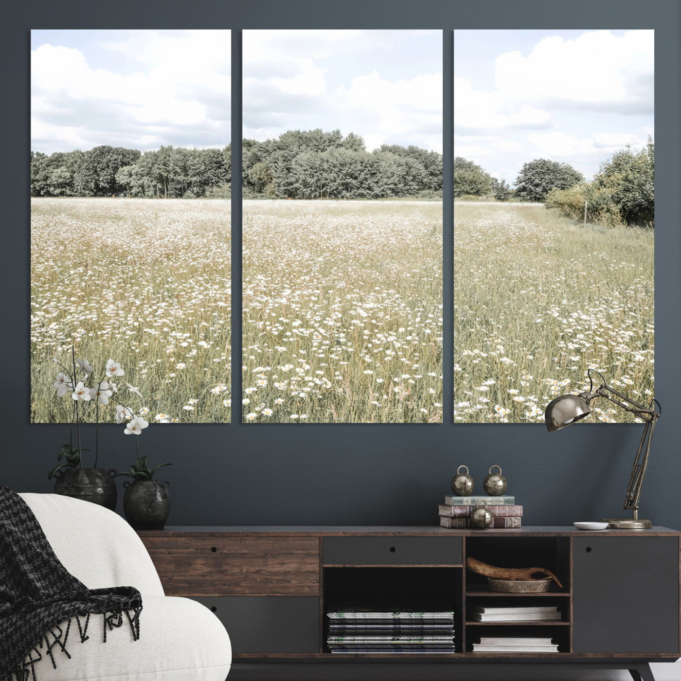 43258946-MGV-CV-36X24-Charming Daisy Field Wall Art Canvas Print