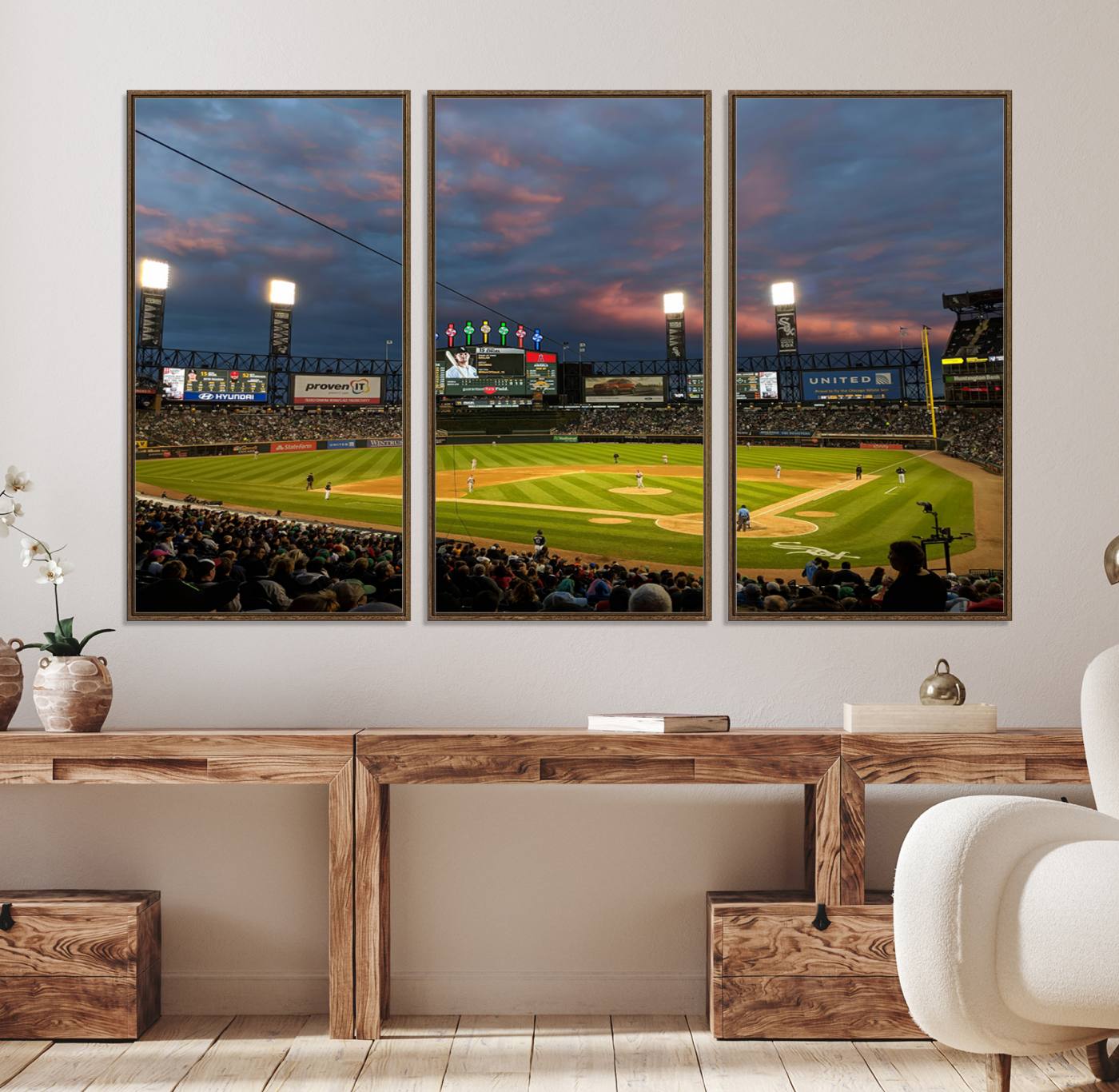 96063-MGV-FC-48X32-3P_Walnut-Chicago White Sox Baseball Team Print Canvas- Guaranteed Rate Field Stadium Wall Art Canvas Print