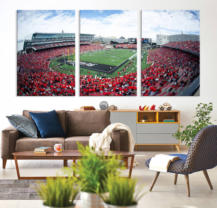 54070-MGV-CV-36X24-Cincinnati Bearcats Football Team Print - Nippert Stadium Wall Art Canvas Print