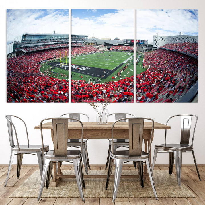54070-MGV-CV-36X24-Cincinnati Bearcats Football Team Print - Nippert Stadium Wall Art Canvas Print