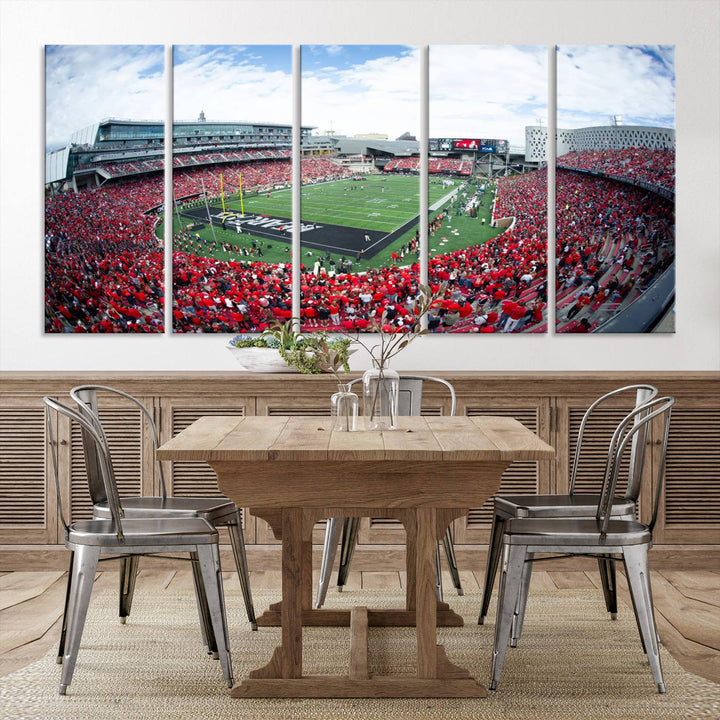 54070-MGV-CV-36X24-Cincinnati Bearcats Football Team Print - Nippert Stadium Wall Art Canvas Print