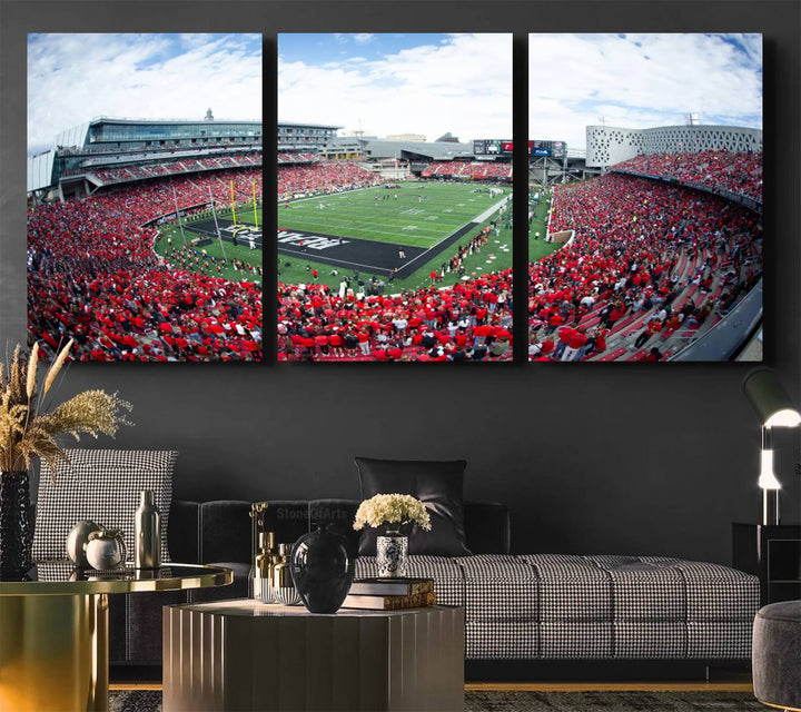 Cincinnati Bearcats Football Team Print - Nippert Stadium Wall Art Canvas Print