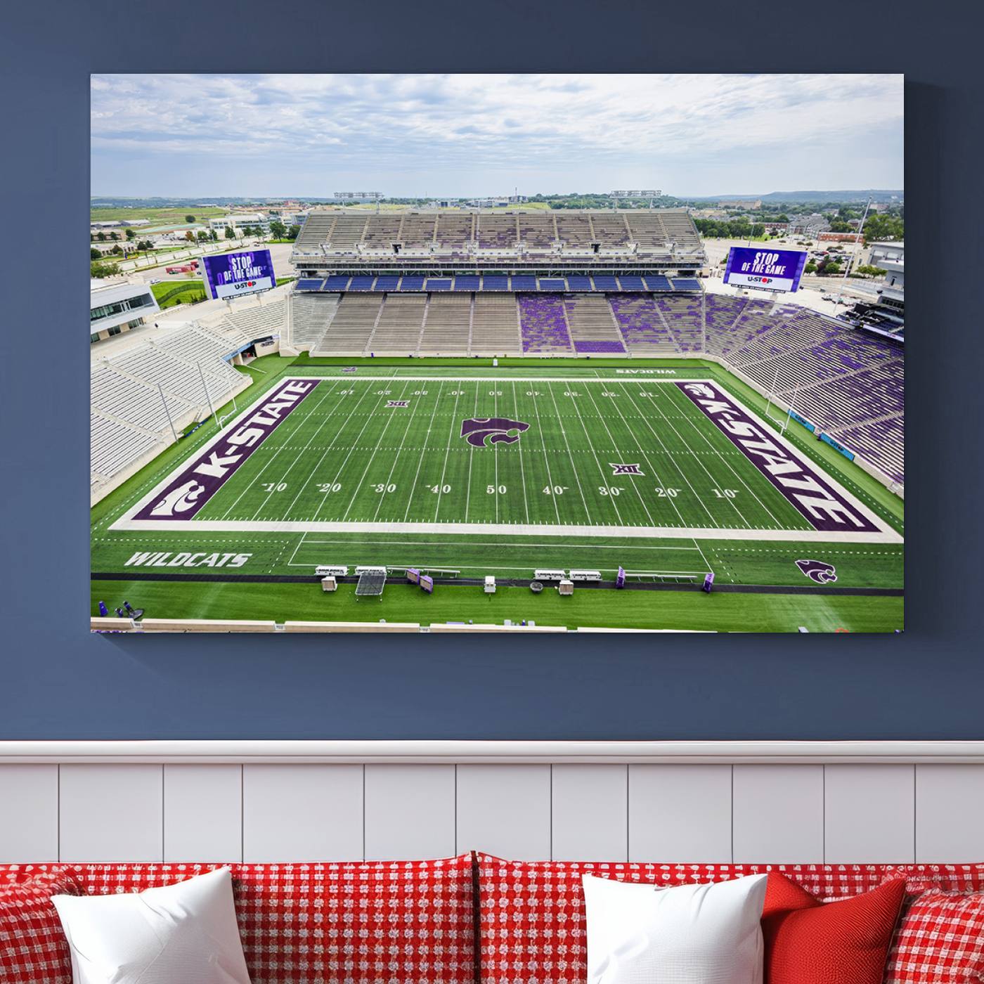 29452-MGV-CV-36X24-KState Wildcats Football Team Print - Manhattan Bill Snyder Family Football Stadium Wall Art Canvas Print