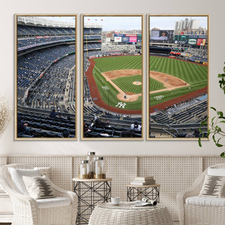 45784-MGV-CV-36X24-New York Yankees Baseball Team Print - Yankee Stadium Wall Art Canvas Print