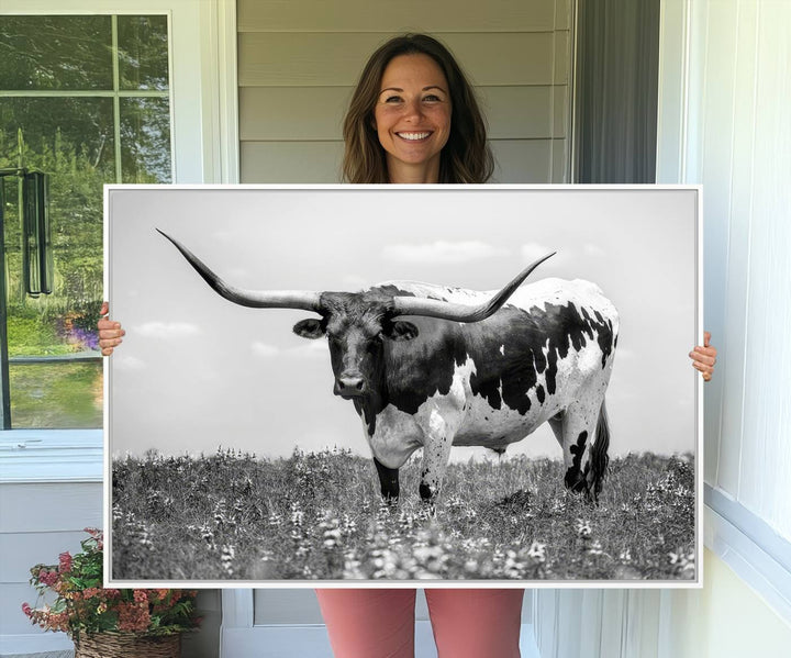 94709-MGV-CV-36X24-Texas Black White Highland Longhorn Cow Wall Art Canvas Print