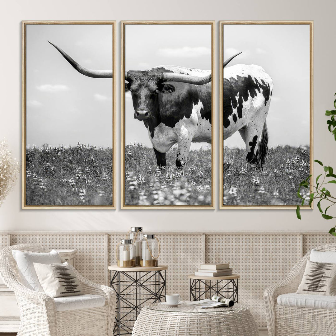 94709-MGV-CV-36X24-Texas Black White Highland Longhorn Cow Wall Art Canvas Print