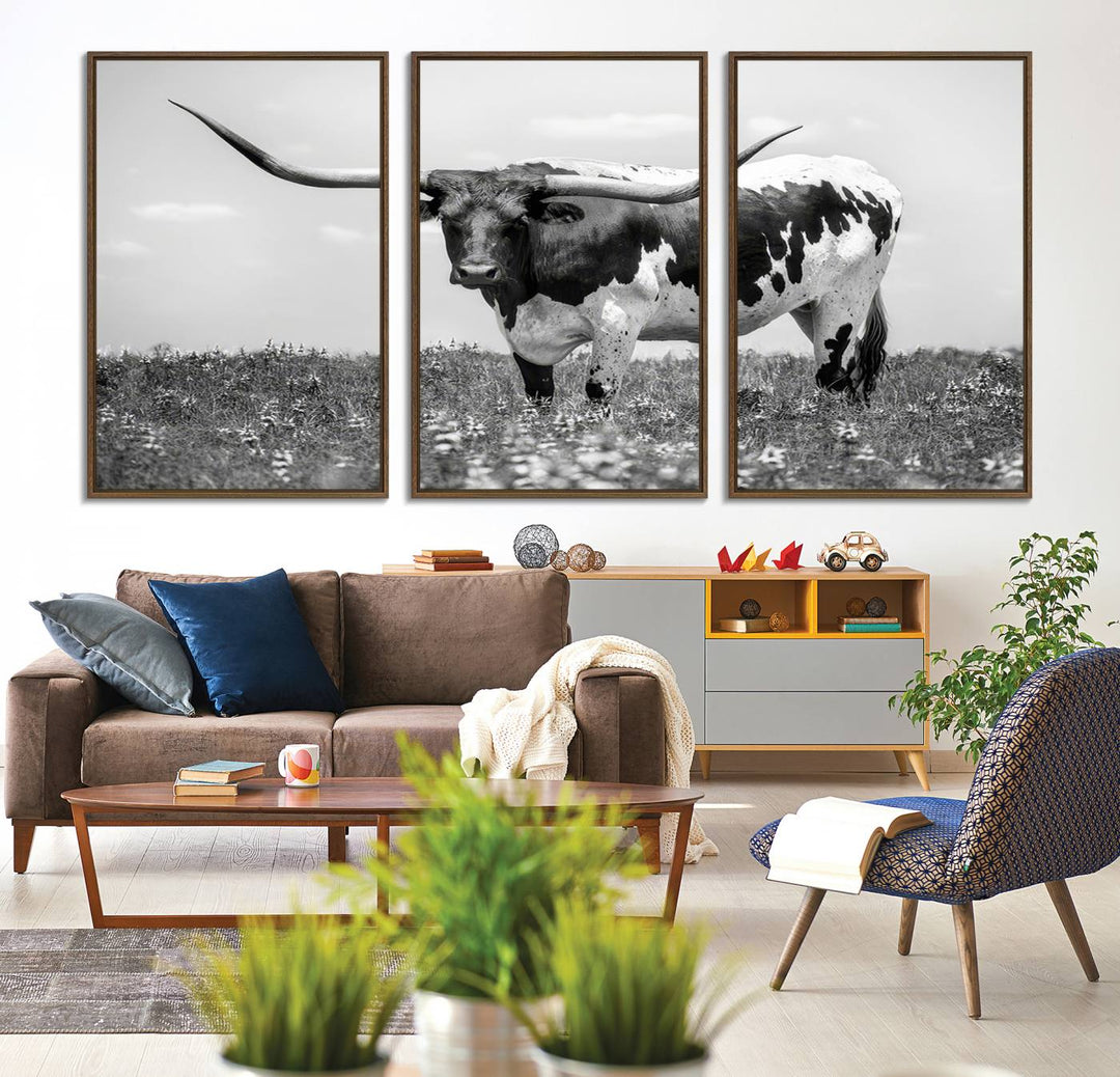 94709-MGV-CV-36X24-Texas Black White Highland Longhorn Cow Wall Art Canvas Print