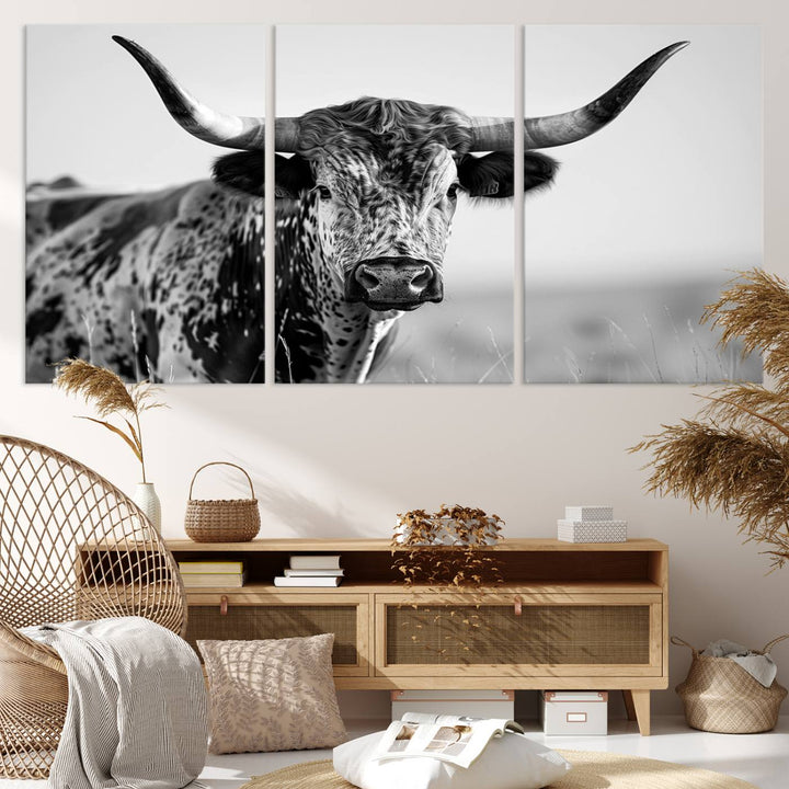 89724-MGV-CV-36X24-Texas Cow Longhorn Wall Art Canvas Print in Black and White – Framed, Ready to Hang