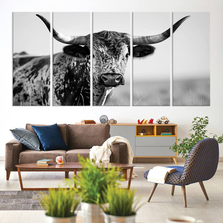 89724-MGV-CV-36X24-Texas Cow Longhorn Wall Art Canvas Print in Black and White – Framed, Ready to Hang