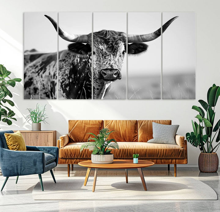 89724-MGV-CV-36X24-Texas Cow Longhorn Wall Art Canvas Print in Black and White – Framed, Ready to Hang