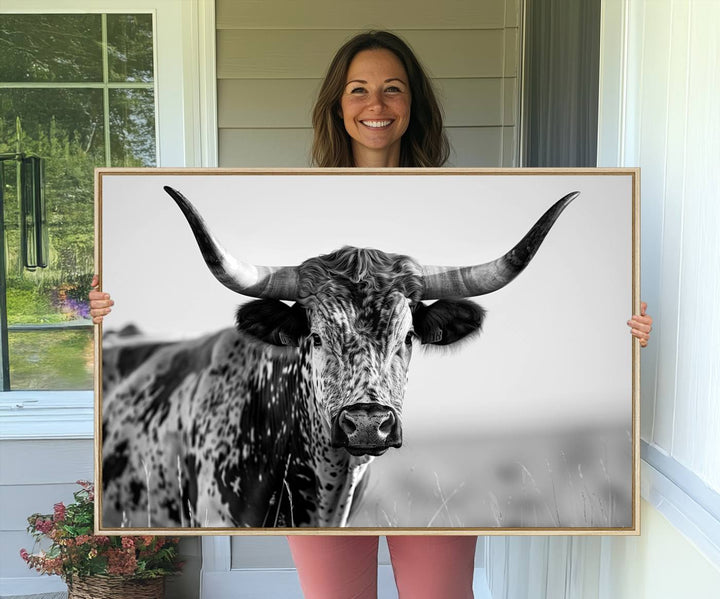 89724-MGV-CV-36X24-Texas Cow Longhorn Wall Art Canvas Print in Black and White – Framed, Ready to Hang