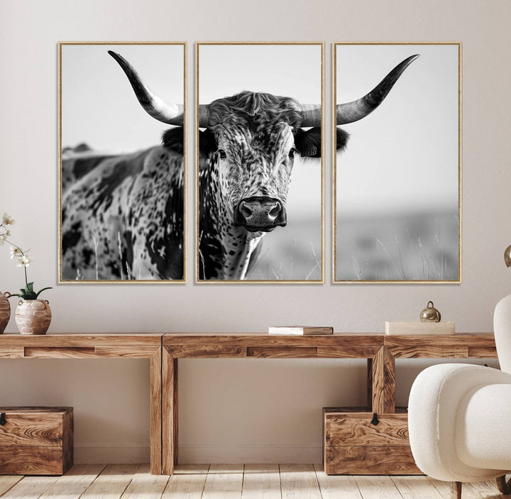 89724-MGV-CV-36X24-Texas Cow Longhorn Wall Art Canvas Print in Black and White – Framed, Ready to Hang