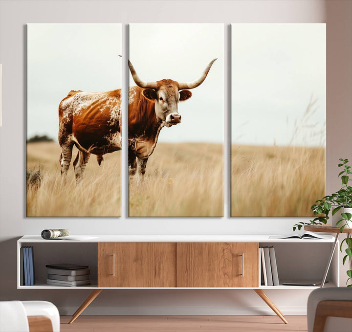 Texas Longhorn Canvas Wall Art Print – Majestic Western Cattle in Rustic Farmhouse Decor – Cow Wall Art Cowboy-Themed Living Room, Office,