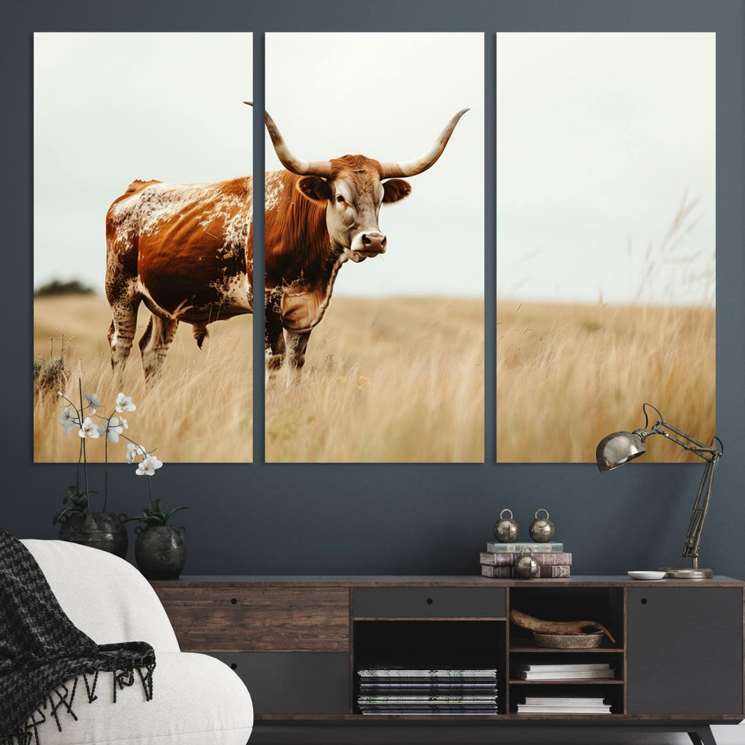 Texas Longhorn Canvas Wall Art Print – Majestic Western Cattle in Rustic Farmhouse Decor – Cow Wall Art Cowboy-Themed Living Room, Office,