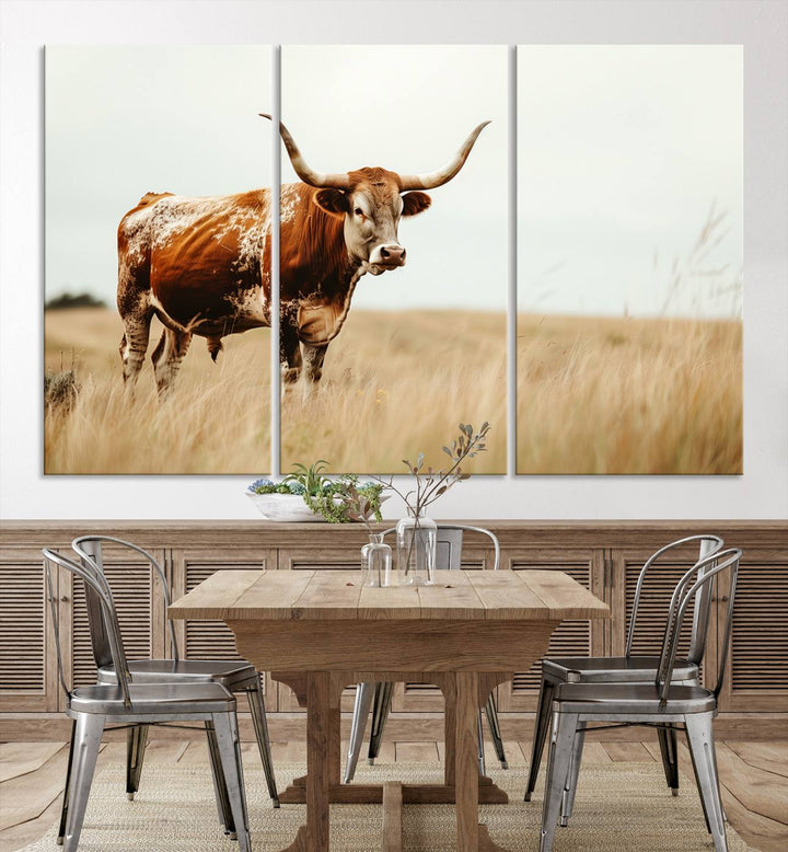 Texas Longhorn Canvas Wall Art Print – Majestic Western Cattle in Rustic Farmhouse Decor – Cow Wall Art Cowboy-Themed Living Room, Office,