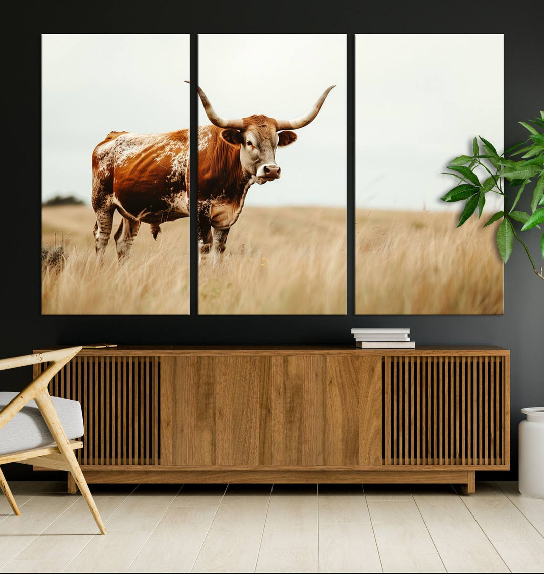 Texas Longhorn Canvas Wall Art Print – Majestic Western Cattle in Rustic Farmhouse Decor – Cow Wall Art Cowboy-Themed Living Room, Office,