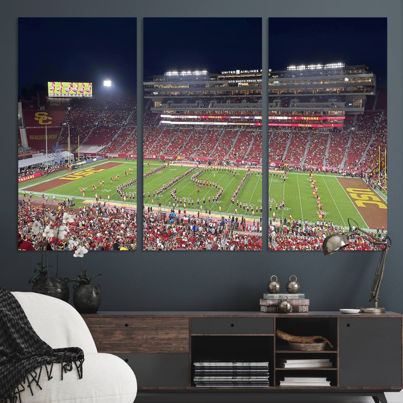 26280-MGV-CV-36X24-The University of Southern California USC Trojans Football Team Print - Los Angeles Memorial Coliseum Stadium Wall Art Canvas Print