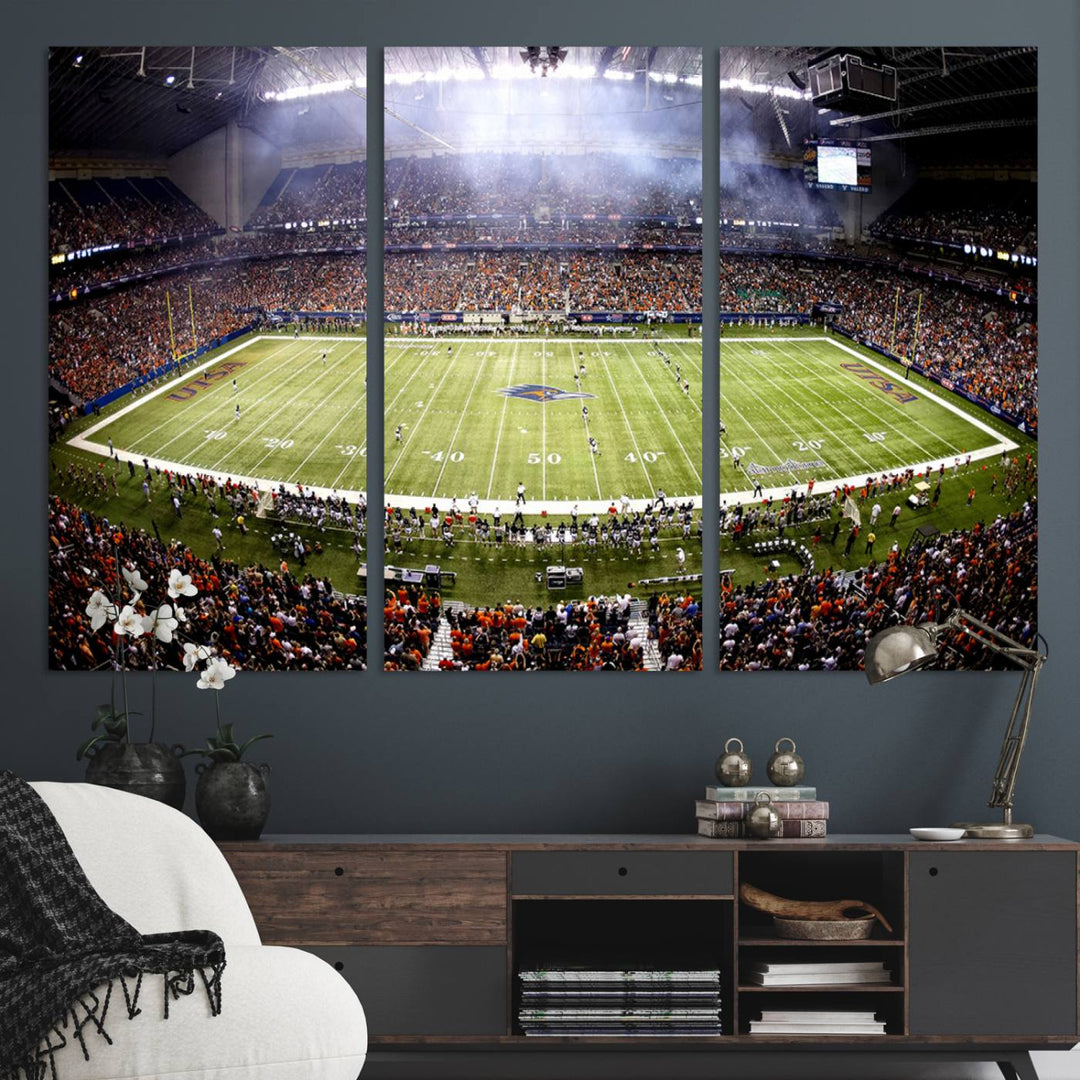 The University of Texas at San Antonio Roadrunners Football Team Print - San Antonio Alamodome Wall Art Canvas Print