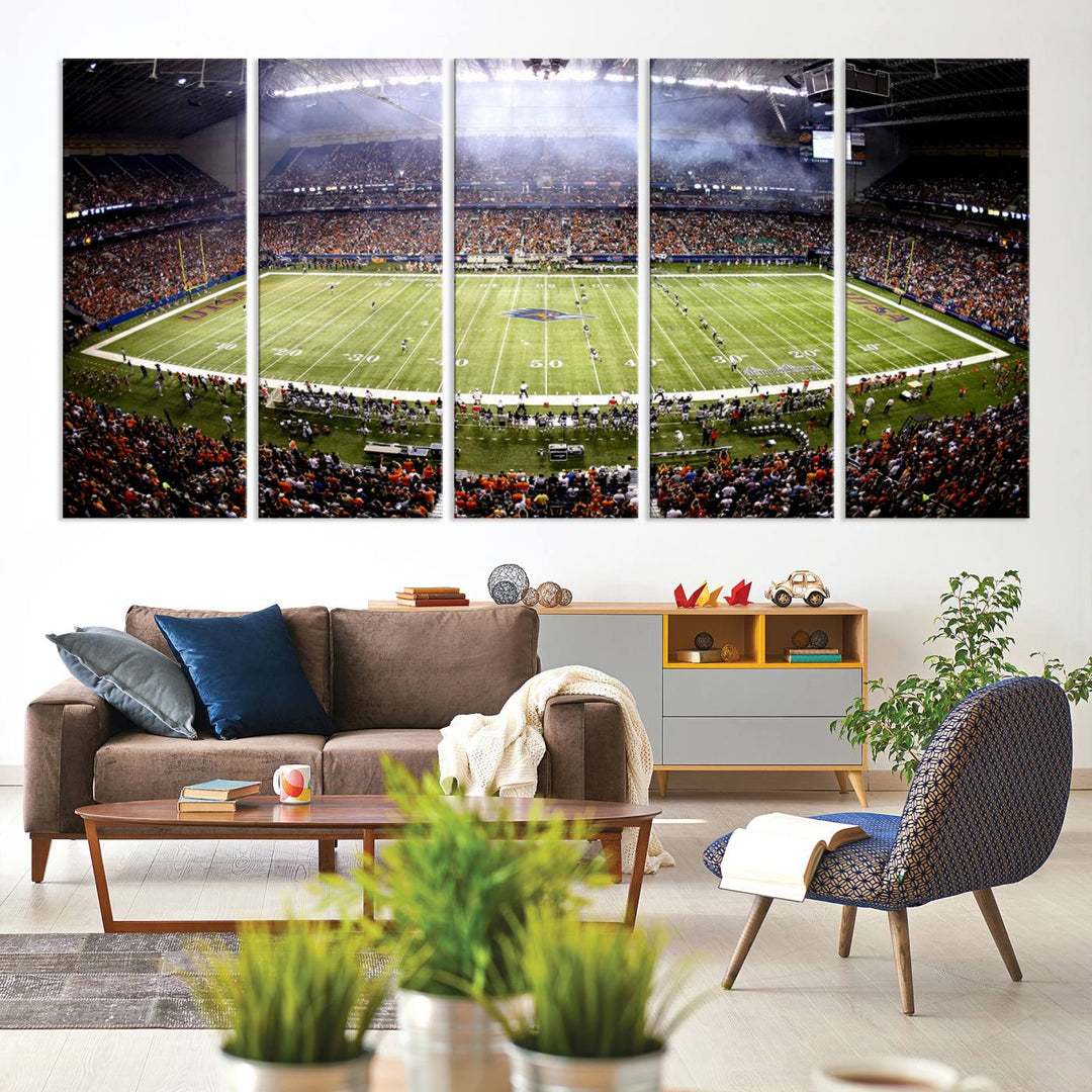 46972-MGV-CV-36X24-The University of Texas at San Antonio Roadrunners Football Team Print - San Antonio Alamodome Wall Art Canvas Print