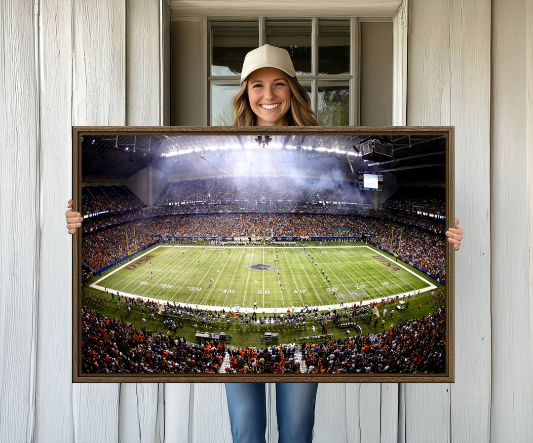 46972-MGV-CV-36X24-The University of Texas at San Antonio Roadrunners Football Team Print - San Antonio Alamodome Wall Art Canvas Print