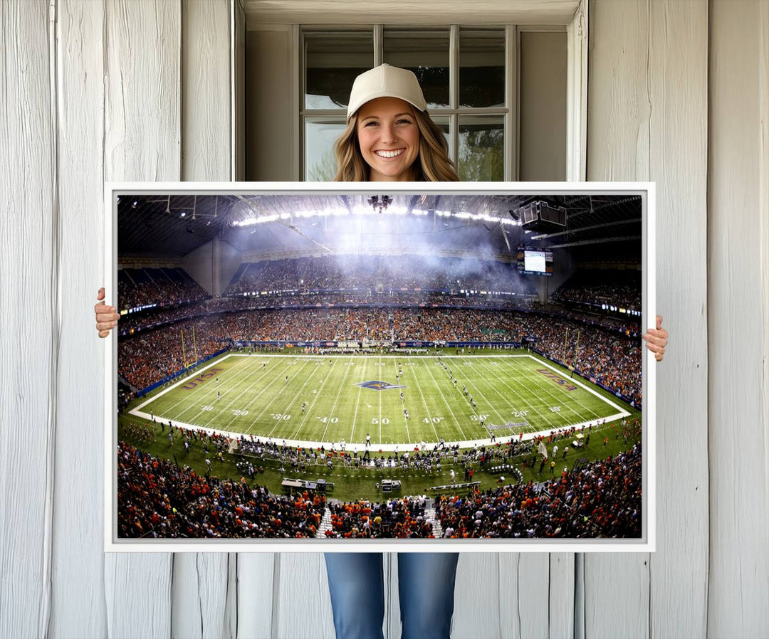 46972-MGV-CV-36X24-The University of Texas at San Antonio Roadrunners Football Team Print - San Antonio Alamodome Wall Art Canvas Print