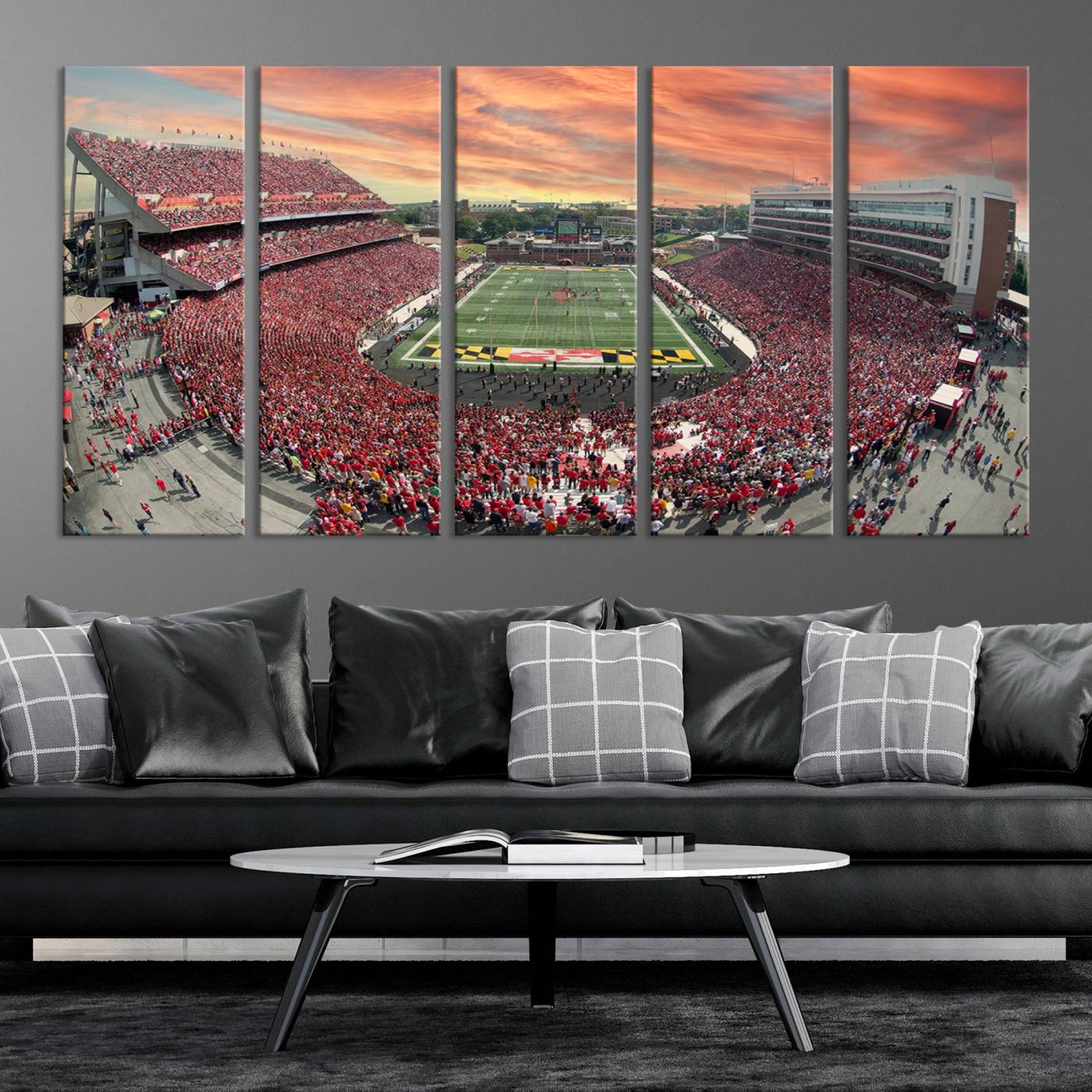 24140-MGV-CV-36X24-University of Maryland Terrapins Football Team Print - College Park SECU Stadium Wall Art Canvas Print