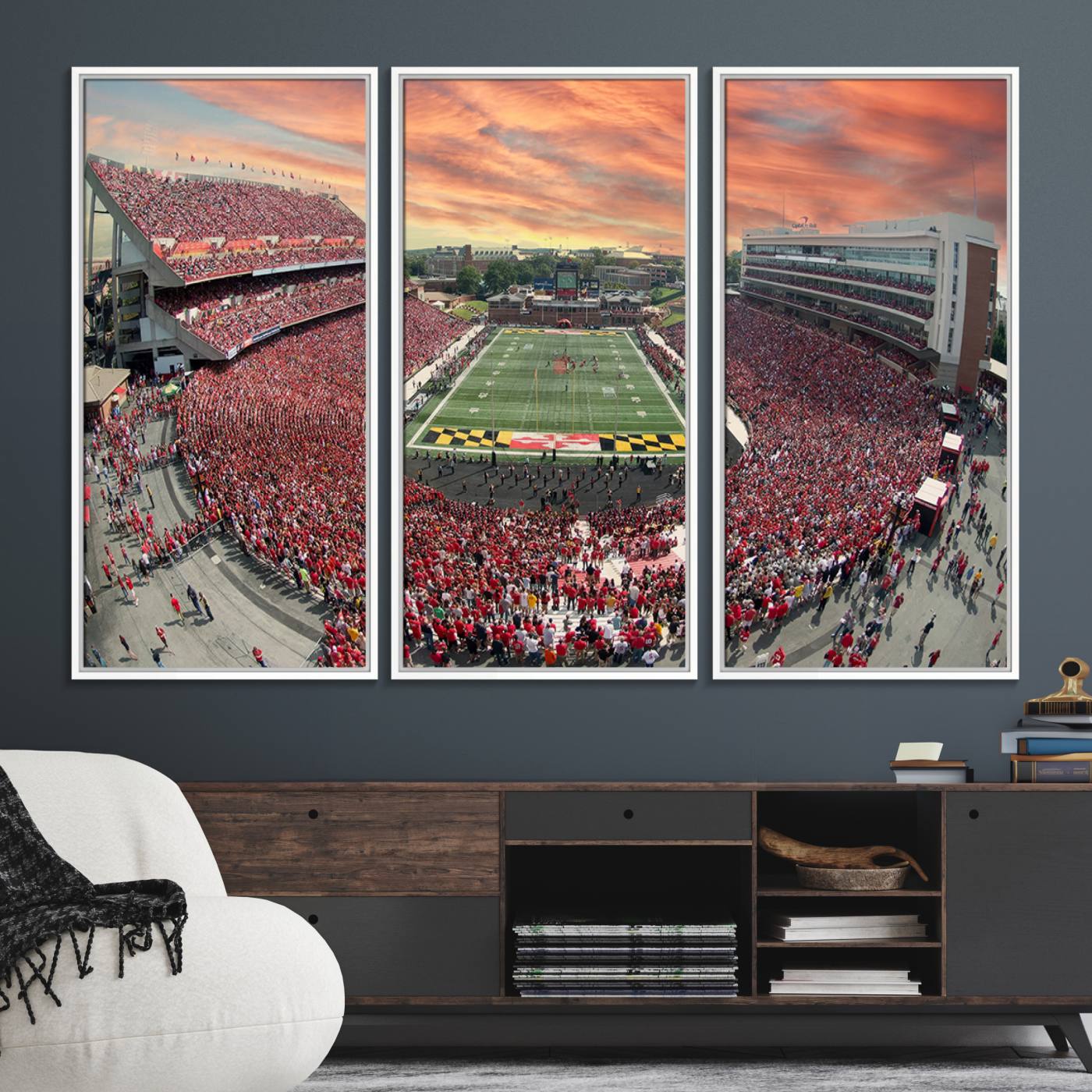 24140-MGV-FC-48X32-3P_White-University of Maryland Terrapins Football Team Print - College Park SECU Stadium Wall Art Canvas Print