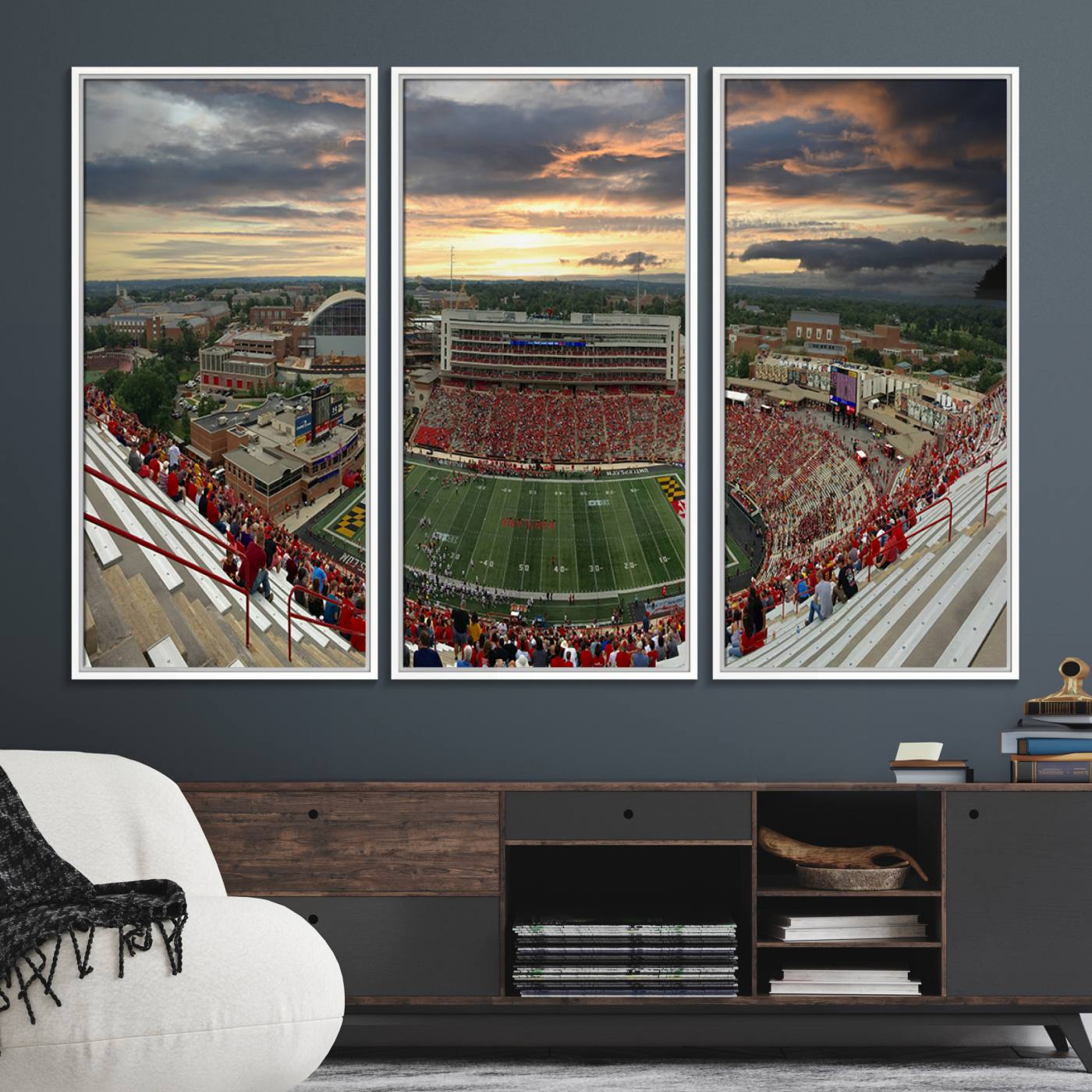 29993-MGV-FC-48X32-3P_White-University of Maryland Terrapins Football Team Print - College Park SECU Stadium Wall Art Canvas Print