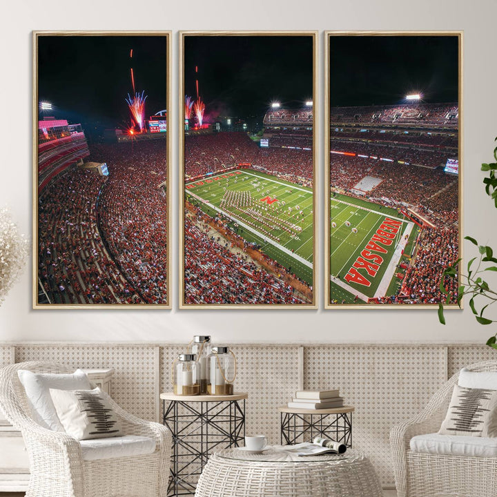 51773-MGV-CV-36X24-University of Nebraska Cornhuskers Football Team Print - Lincoln Memorial Stadium Wall Art Canvas Print