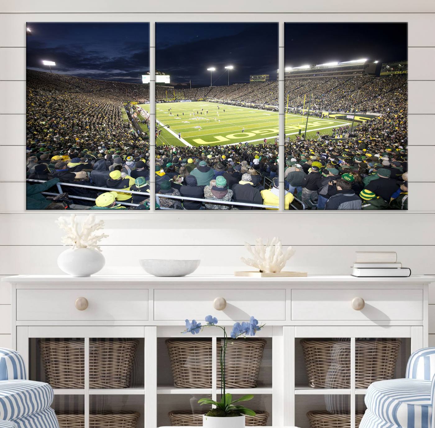 48756-MGV-CV-36X24-University of Oregon Ducks Football Team Print - Eugene Autzen Stadium Wall Art Canvas Print