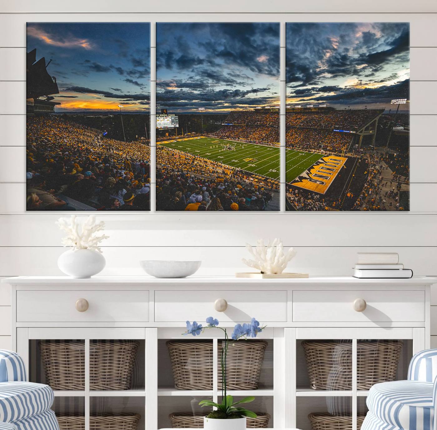 61020-MGV-CV-36X24-University of Wyoming Cowboys Football Team Print - Laramie War Memorial Stadium Wall Art Canvas Print